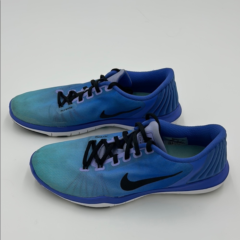 Nike flex supreme women’s TR 5 flywire sneakers 10 Blue lace up training